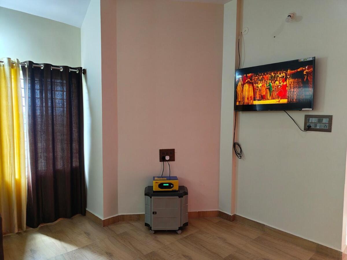 Galaxy Homestay 4Bhk 迈索尔 外观 照片